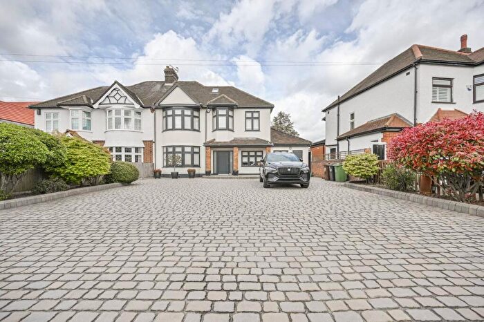5 Bedroom Semi Detached House For Sale In The Ridgeway, Chingford, London, E4
