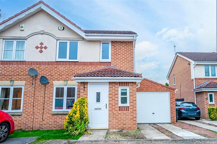 3 Bedroom Semi-Detached House To Rent In Rainsborough Way, York, YO30