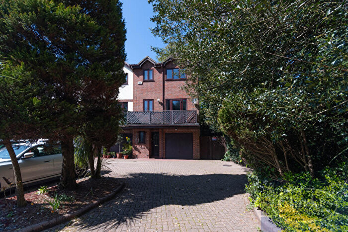 4 Bedroom Town House For Sale In Mount Pleasant Road, Poole, BH15