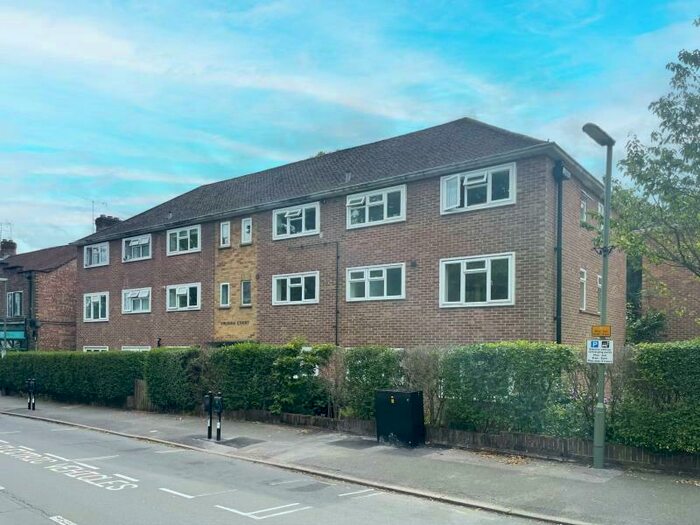 2 Bedroom Apartment To Rent In Virginia Water, GU25