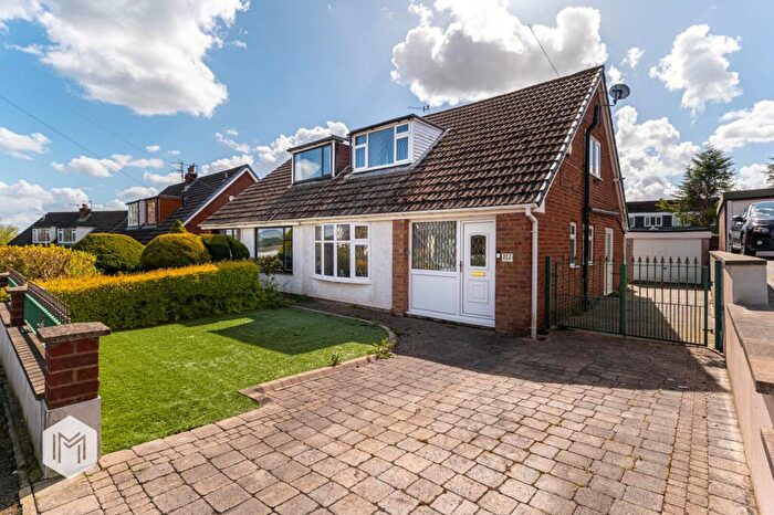 2 Bedroom Semi-Detached Bungalow For Sale In Moorside Road, Tottington, BL8