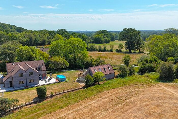 4 Bedroom Detached House For Sale In Hop Gardens, Whiteparish, Salisbury, SP5