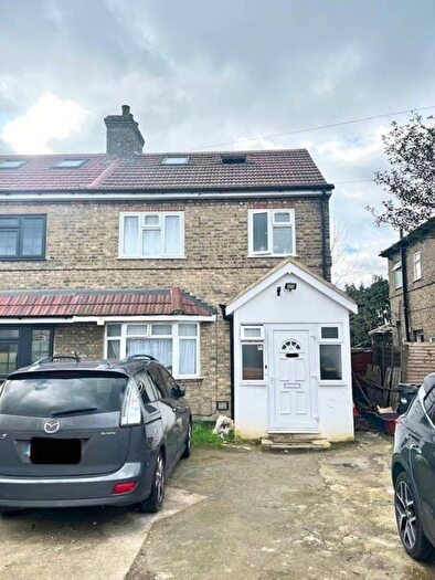 2 Bedroom Flat To Rent In Spring Grove Crescent, Hounslow, TW3