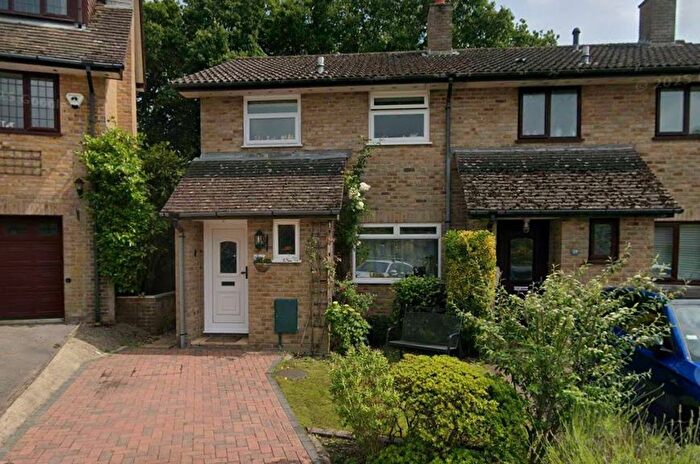 3 Bedroom Property To Rent In Bowland Rise, New Milton, BH25