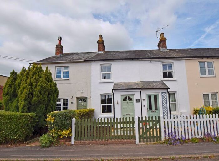 2 Bedroom Cottage To Rent In Rack Close Road, Alton, GU34
