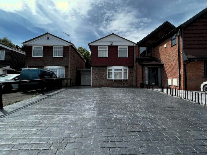 3 Bedroom Detached House To Rent In Priory Close, Sandwell Valley, West Bromwich, B70