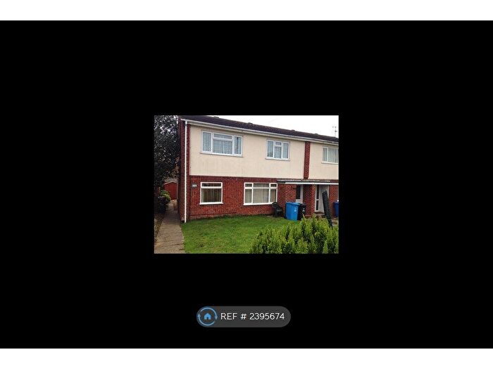 2 Bedroom Flat To Rent In Winston Avenue, Poole, BH12