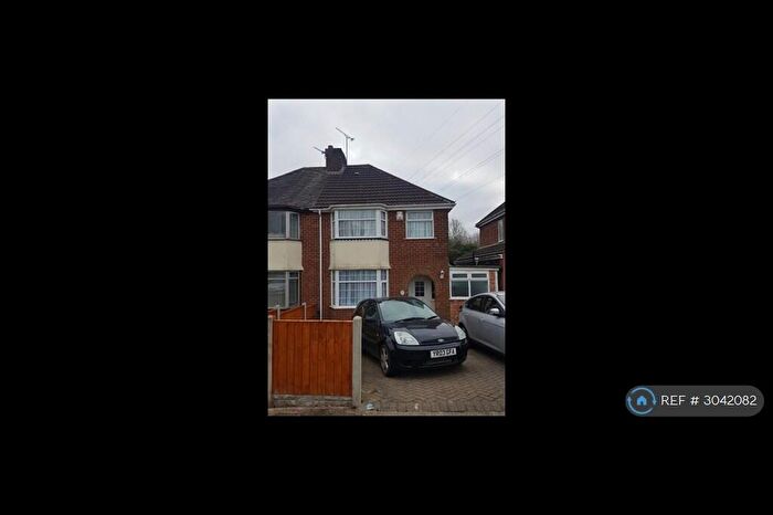 3 Bedroom Semi Detached House To Rent In Broad Lane, Birmingham, B14