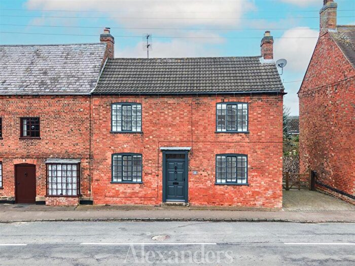 3 Bedroom House For Sale In Long Street, Belton, LE12