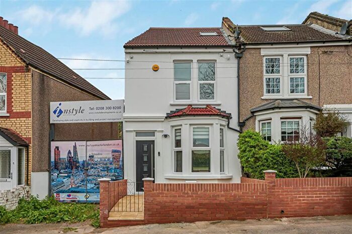 4 Bedroom Property For Sale In Nightingale Grove, Hither Green, SE13