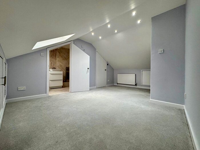 4 Bedroom Terraced House To Rent In Stanmore Hill, Stanmore, HA7