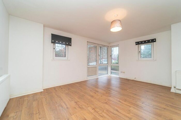 2 Bedroom Flat For Sale In Kaims Terrace, Kirkton, Livingston, EH54