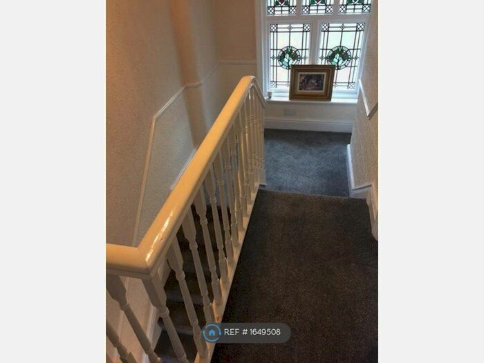 5 Bedroom Detached House To Rent In Dales Lane, Manchester, M45