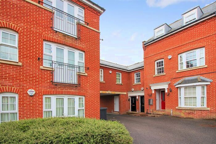2 Bedroom Flat To Rent In George Roche Road, Canterbury, Kent, CT1