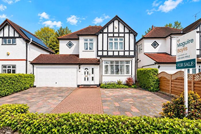 4 Bedroom Detached House For Sale In Hayes Lane, Hayes, BR2