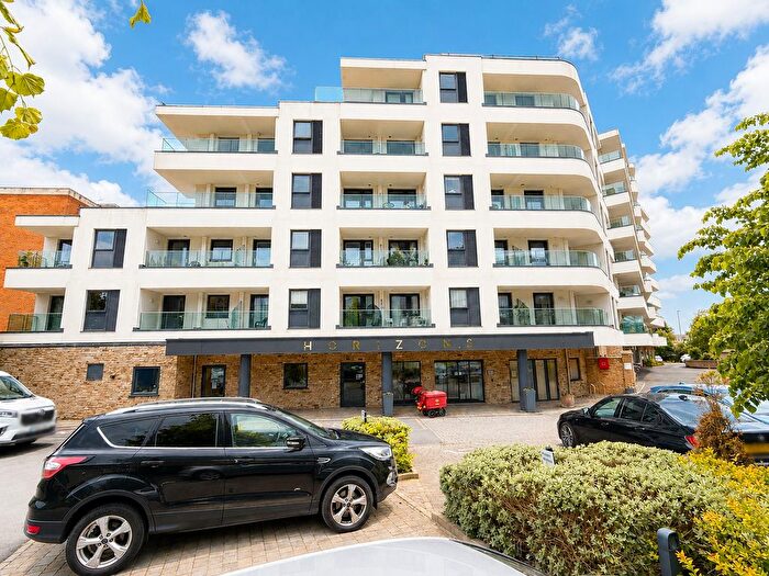 1 Bedroom Flat For Sale In Horizons, Churchfield Road, Poole, BH15