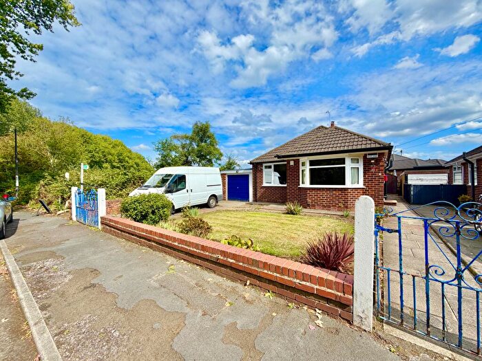 2 Bedroom Detached Bungalow For Sale In Hawthorn Lane, Sale, Trafford, M33