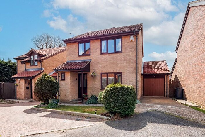 3 Bedroom Detached House For Sale In Coldharbour Close, Crowborough, TN6