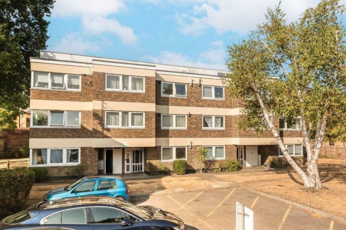 1 Bedroom Flat To Rent In Clifton Road, Wimbledon, SW19