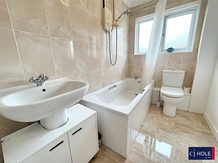 2 Bedroom Apartment For Sale In The Firs, Heathville Road, Gloucester, GL1