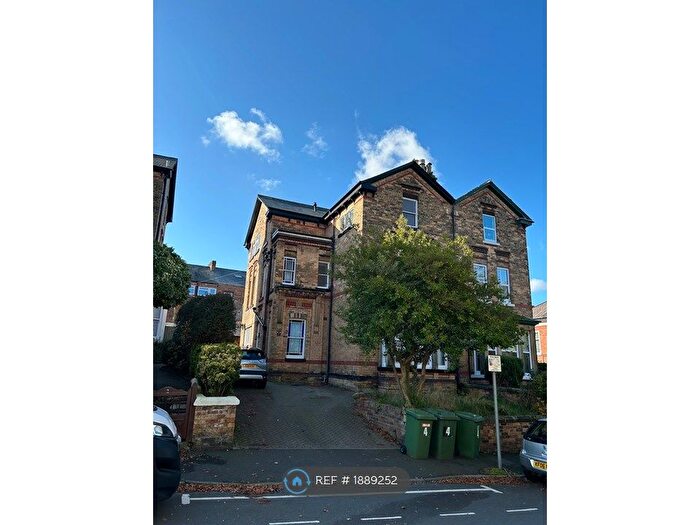 2 Bedroom Flat To Rent In Cromwell Road, Scarborough, YO11
