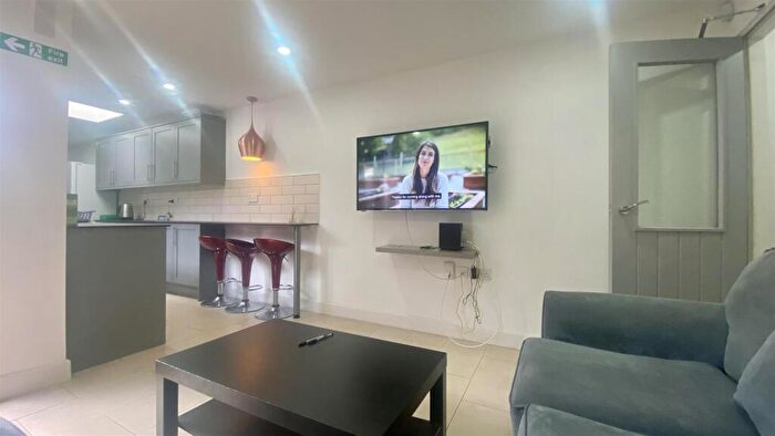 5 Bedroom Terraced House To Rent In Oxford Street, Coventry, CV1