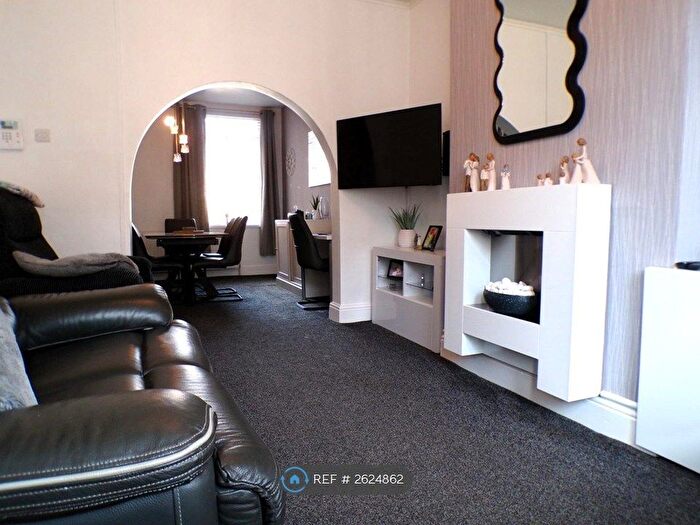 2 Bedroom Semi-Detached House To Rent In Lancaster Avenue, Failsworth, Manchester, M35