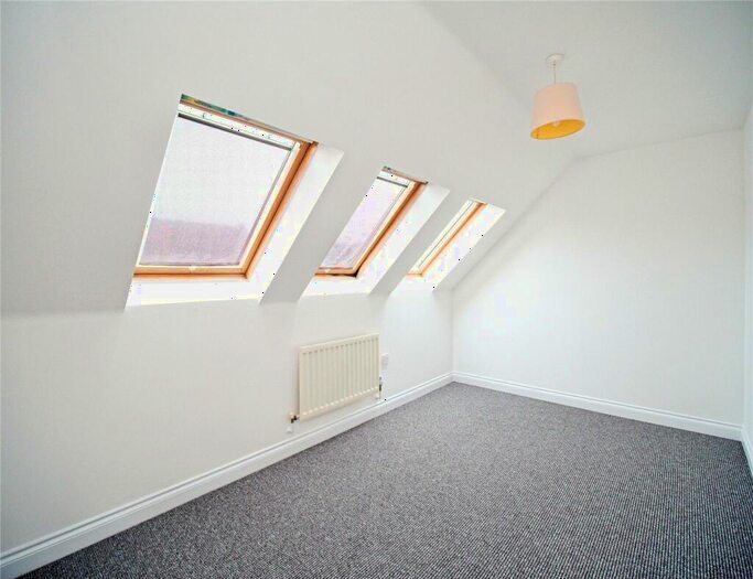 4 Bedroom Terraced House To Rent In Britton Gardens, Kingswood, Bristol, BS15
