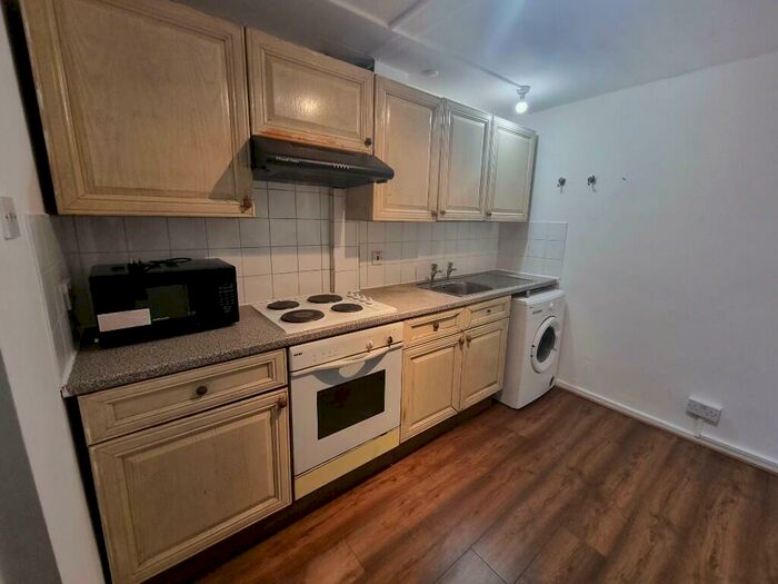 4 Bedroom Flat To Rent In Patriot Square, London, E2