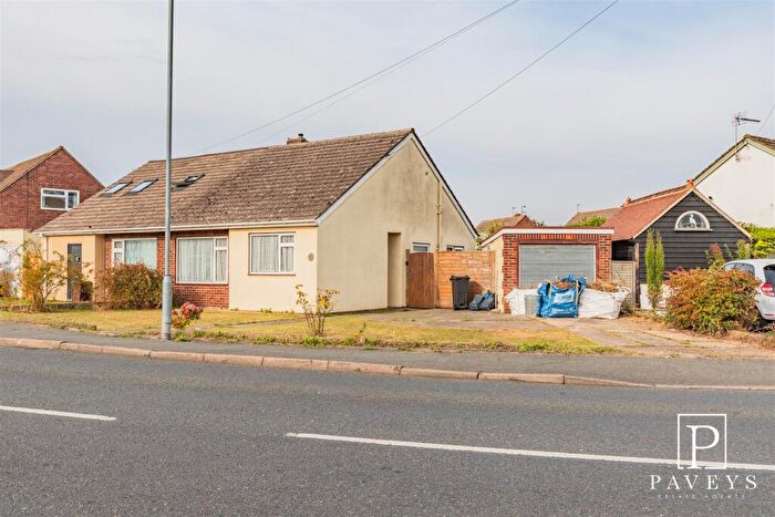 2 Bedroom Semi-Detached Bungalow For Sale In Samsons Road, Brightlingsea, Colchester, CO7