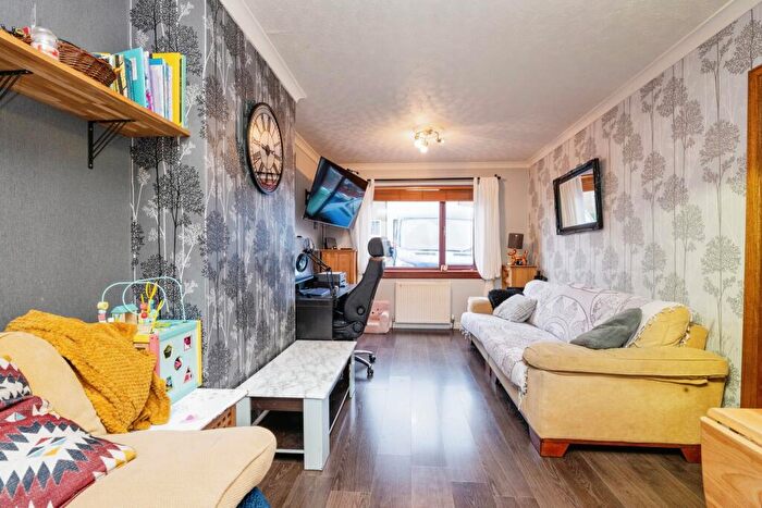 2 Bedroom Terraced House For Sale In Chapelfauld Green, Dunfermline, KY11