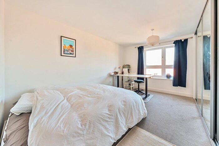2 Bedroom Flat To Rent In Isambard Close Maidenhead, SL6