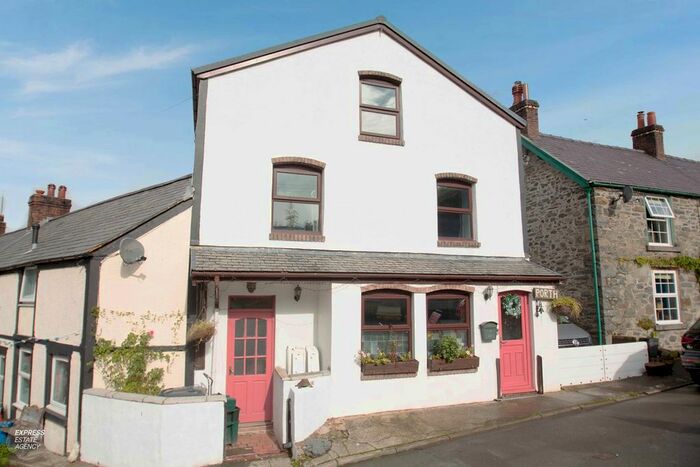 5 Bedroom Detached House For Sale In Llanfairtalhaiarn, Abergele, LL22