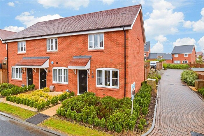 2 Bedroom End Terrace House For Sale In Herfeld Road, Maidstone, Kent, ME15
