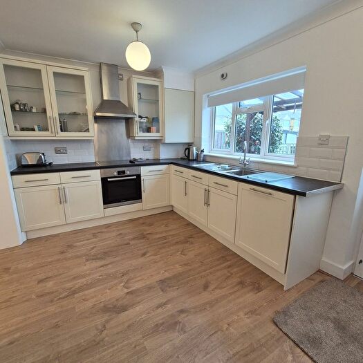 4 Bedroom Terraced House To Rent In Addison Road, Enfield, EN3