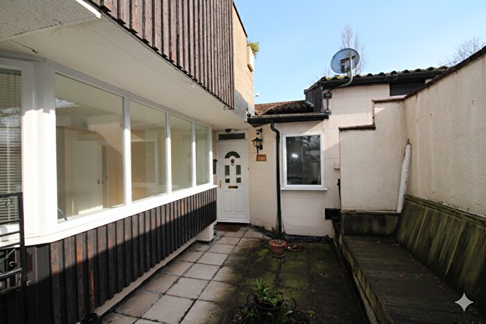 3 Bedroom Terraced House For Sale In Kiln Shaw, Basildon, SS16