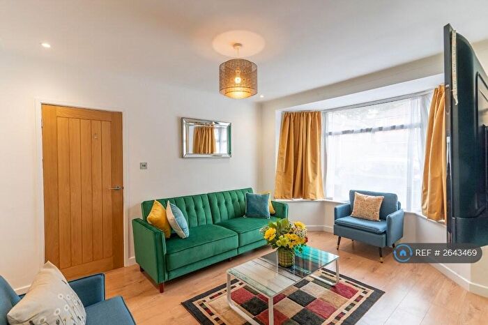 3 Bedroom End Of Terrace House To Rent In Percy Road, Southampton, SO16