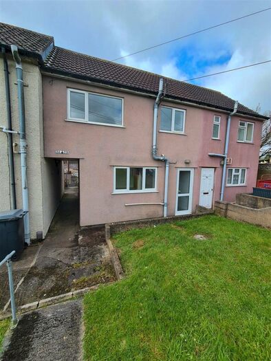 2 Bedroom Flat To Rent In Albert Avenue, Peasedown St. John, Bath, BA2