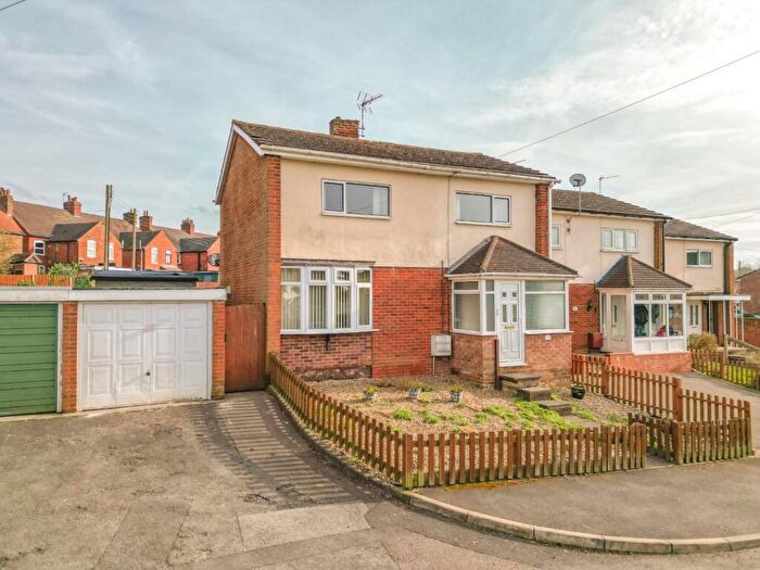 3 Bedroom End Of Terrace House For Sale In Bakers Croft, Baddesley Ensor, CV9