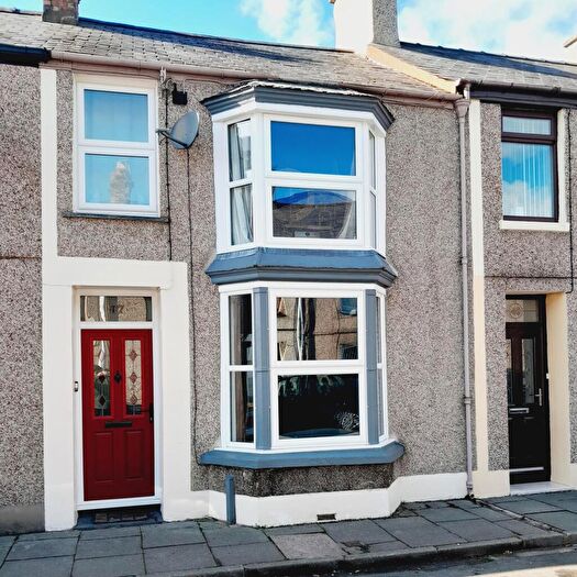 3 Bedroom Terraced House For Sale In East Avenue, Porthmadog, LL49