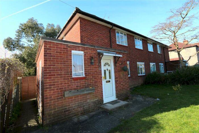 2 Bedroom Garage / Parking To Rent In Glenhurst Avenue, Ruislip, HA4