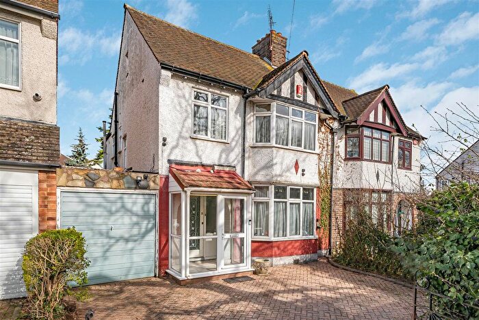 4 Bedroom Semi Detached House For Sale In Whitehall Road, North Chingford, E4