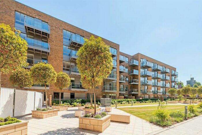 2 Bedroom Flat To Rent In Purser Court, Smithfield Square, Hornsey, N8