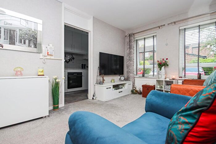 1 Bedroom Apartment For Sale In Moorside Road, Flixton, Manchester, M41