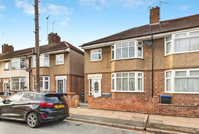 2 Bedroom Terraced House For Sale In Penrhyn Road, Northampton, NN4