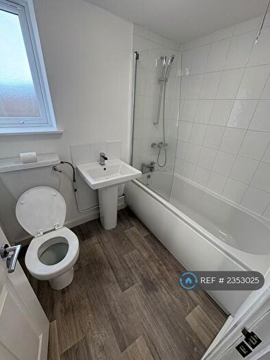 4 Bedroom Terraced House To Rent In Whitehall Road, Bristol, BS5
