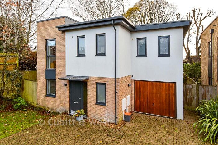 4 Bedroom Detached House For Sale In Saxon Way, Brighton, East Sussex, BN1