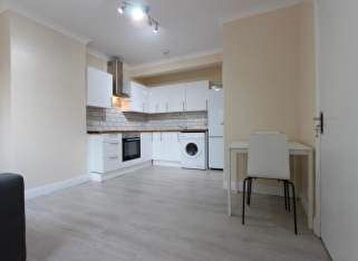 1 Bedroom Flat To Rent In High Road, London, N20