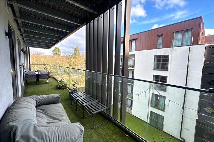 2 Bedroom Flat For Sale In Farnborough Road, Farnborough, Hampshire, GU14