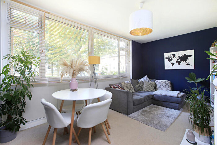 1 Bedroom Flat To Rent In Ethelbert Street, Balham, London, SW12